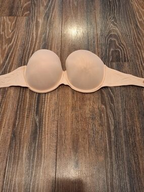 PINK Victoria's Secret Strapless Nude Pink Push-Up Bra Strapless
